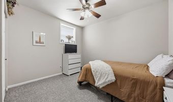 800 Kaitlynn Ave, Anamosa, IA 52205