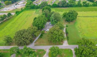 153 County Farm Rd, Alamo, TN 38001
