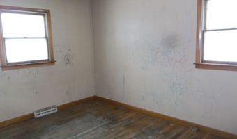 4 Spring St, Baileyville, ME 04694