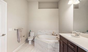 2765 Ashcombe Dr, Ann Arbor, MI 48105