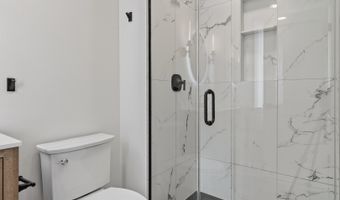 6 W Cypress St, Arlington Heights, IL 60005