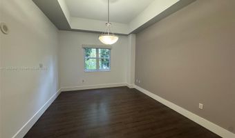 20000 E Country Club Dr 104, Aventura, FL 33180