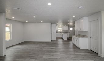 607 NW 11th St, Andrews, TX 79714
