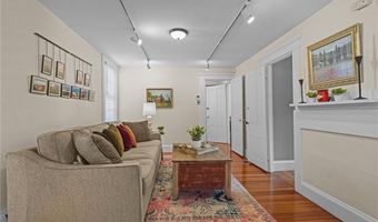 275 Hope St, Bristol, RI 02809