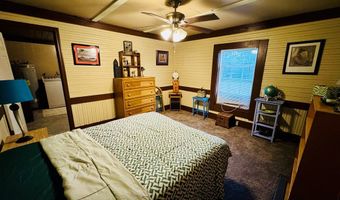 507 S Poplar St, Adel, GA 31620