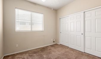 6888 S ONYX Dr, Chandler, AZ 85249