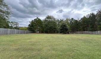 108 Hackamore Ln, Camden, SC 29020