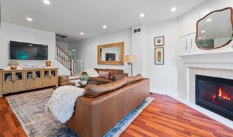 16 Blueberry Hill Rd, Bridgewater, CT 06752