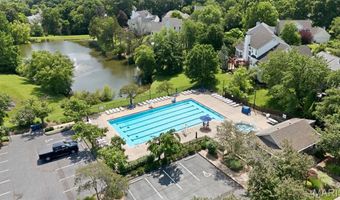 522 Arbor Meadow Dr, Ballwin, MO 63021