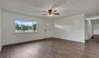 1752 S Hamilton Rd, Columbus, OH 43227