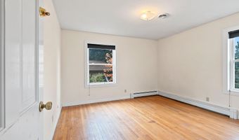1909 N NICHOLAS St, Appleton, WI 54914