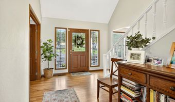 500 Pompadour Dr, Ashland, OR 97520