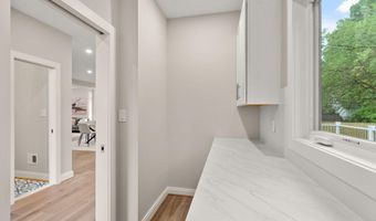 5709 5TH St S, Arlington, VA 22204