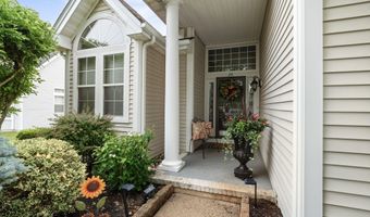 28 Jumping Brook Ln, Barnegat, NJ 08005