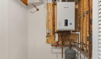 58 Arthur Ave, North Providence, RI 02904