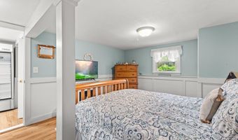 8 Stackpole Cir, Bourne, MA 02532