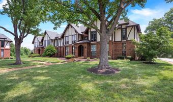 917 Claytonbrook Dr 1, Ballwin, MO 63011