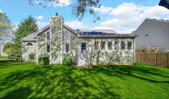 2161 Burnham Ct, Algonquin, IL 60102