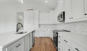 5011 Tennessee St, Bay St. Louis, MS 39520