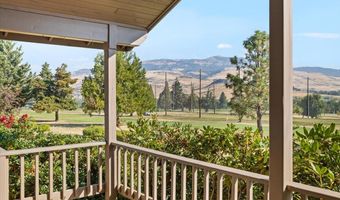 912 Cypress Point Loop, Ashland, OR 97520