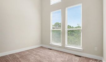 951 Warren Burgess Ln, Charlotte, NC 28205