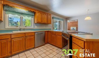 714 Meadow Ln Ave, Cody, WY 82414