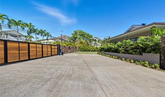 926 Aalapapa Dr, Kailua, HI 96734