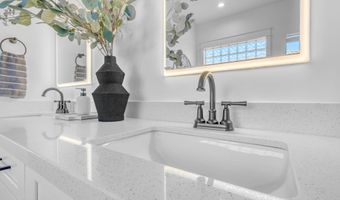 3690 E CANYON Way, Chandler, AZ 85249