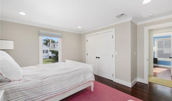 44 Tuckerman Ave, Middletown, RI 02842