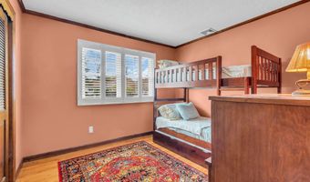 7 Glenwood Dr, Bayville, NJ 08721