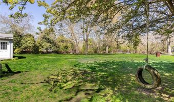 246 Long Hwy, Little Compton, RI 02837