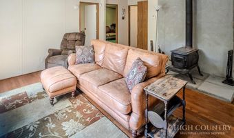 461 Reuben Wooten Rd, Banner Elk, NC 28604