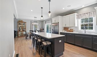 81 Golden View Dr, Johnston, RI 02919