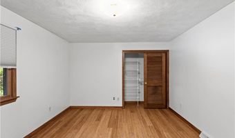 886 Weaver Hill Rd, Coventry, RI 02816