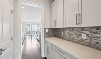 43109 CLARENDON Sq, Ashburn, VA 20148