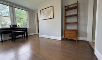 2011 N UPTON St, Arlington, VA 22207