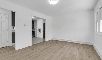 136 Pacific Ave, Beachwood, NJ 08722