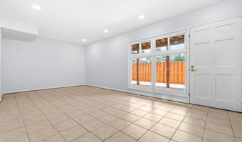 5013 AMERICANA Dr, Annandale, VA 22003