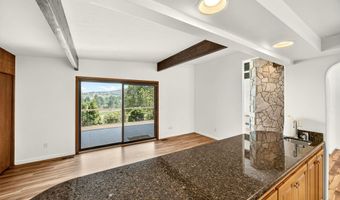 738 Fairway Ct, Ashland, OR 97520