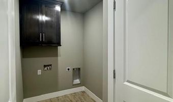 8 Cannich Ln, Bella Vista, AR 72715