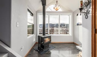 220 Wark Ave, Berthoud, CO 80513
