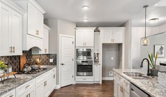 4102 SW Bermuda Ave, Bentonville, AR 72713