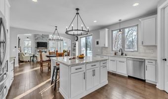 1091 Green Rd, Ann Arbor, MI 48105