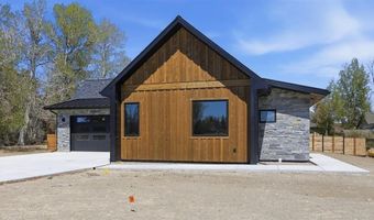 2301 Songbird Ct, Cody, WY 82414