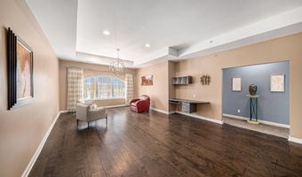 5610 Arbor Chase Dr, Ann Arbor, MI 48103