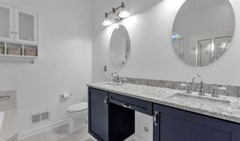 21 Hingham Ln, Barnegat, NJ 08005