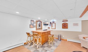 928 Seaman Ave, Beachwood, NJ 08722