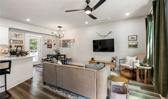16 Kinloch Dr, Bella Vista, AR 72715