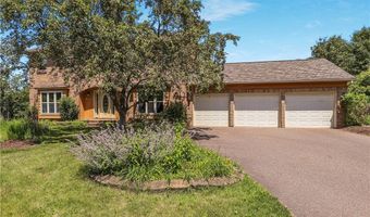 6720 S Shore Dr, Altoona, WI 54720