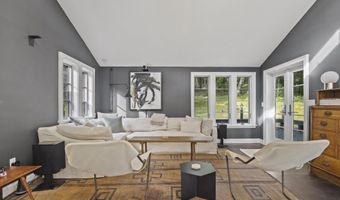 46 E Pond Lilly Rd, Ancram, NY 12502